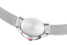 Ladda upp bild till gallerivisning, Mondaine Evo2 BigDate Sapphire, Ø40mm, mesh band
